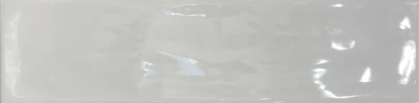 Maui Light Grey Gloss 75×300mm | m²