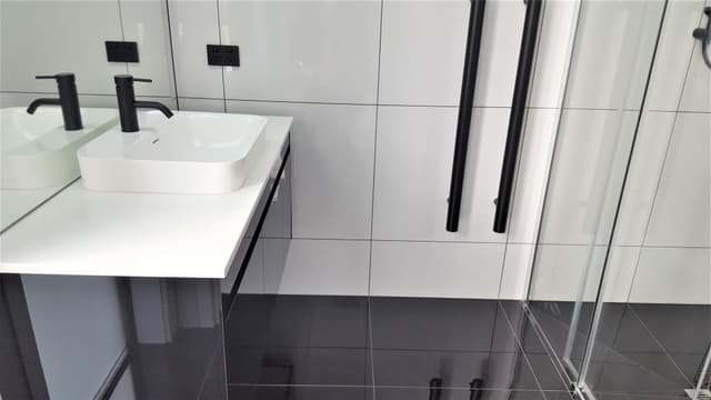 Clear White Polished