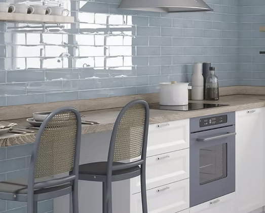 Maui Light Blue Gloss 75×300mm | m²