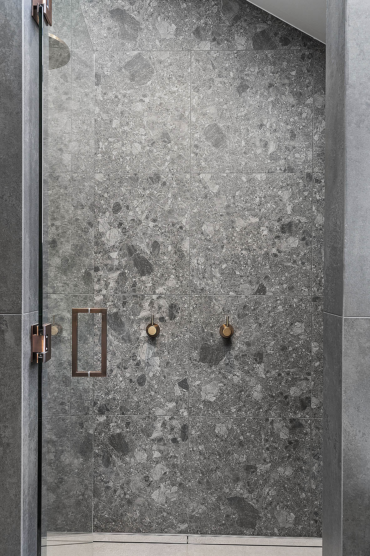 Big Rock Terrazzo Dark Grey 60x60cm | m²